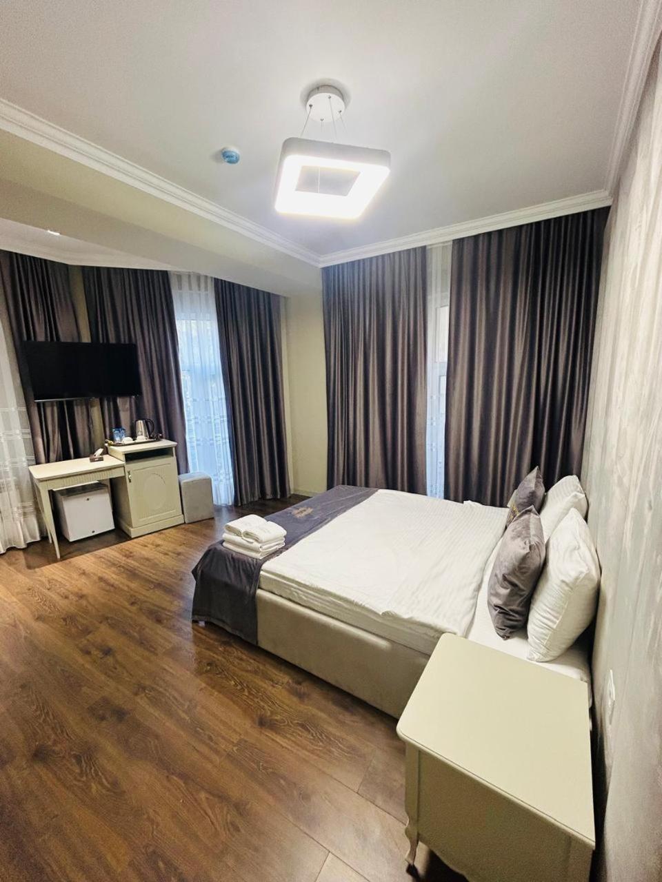 Sunday Hotel Baku Exteriör bild
